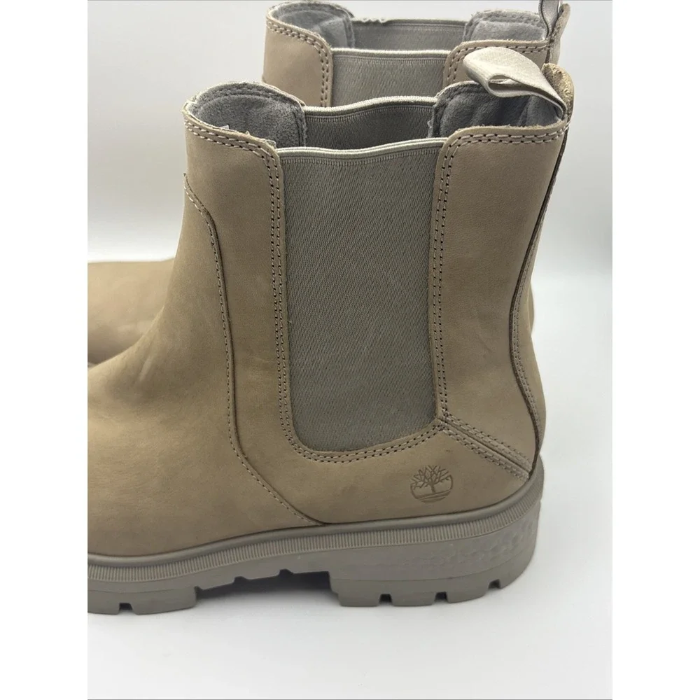 Timberland (A5V9V) Women's Cortina Valley Chelsea‎ boot US Size 9